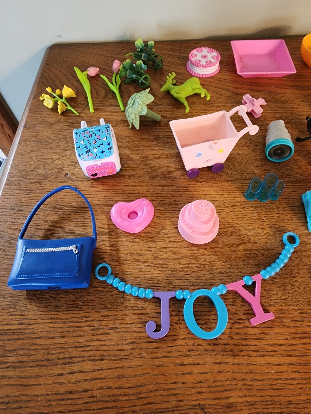 Misc. Doll & Doll House Accessories Lot - Picture 6 of 7